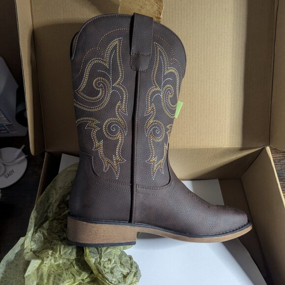IUV Western Embroidered Mid Calf Pull On Fashion Cowgirl Boots with a Square Toe - Picture 3 of 4